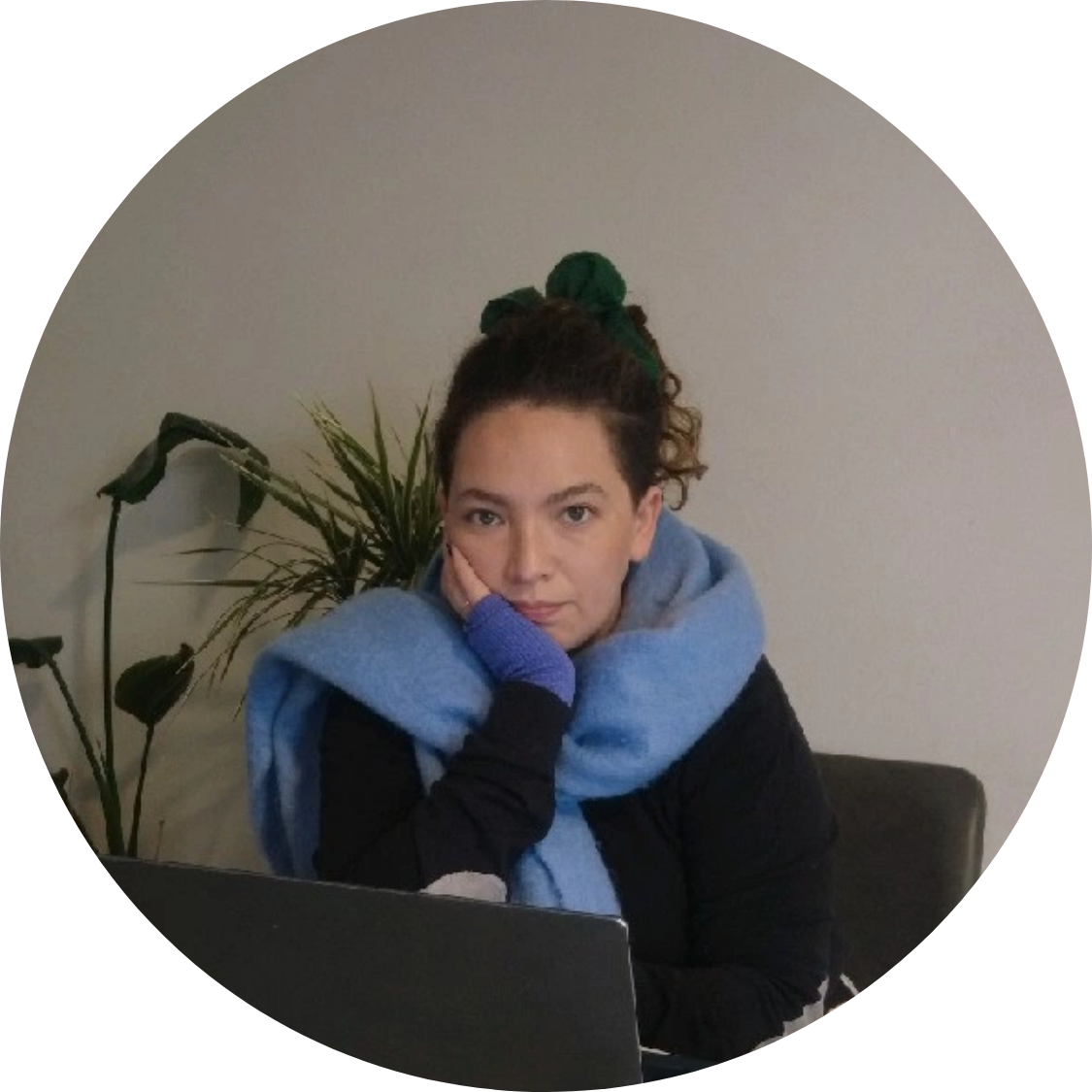 Fotografia de Elize Carcamo Solar en primer plano